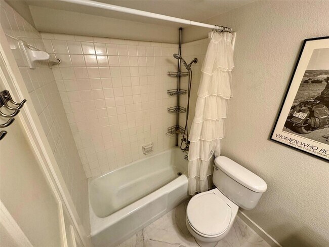 Building Photo - 7920 Rockwood Ln