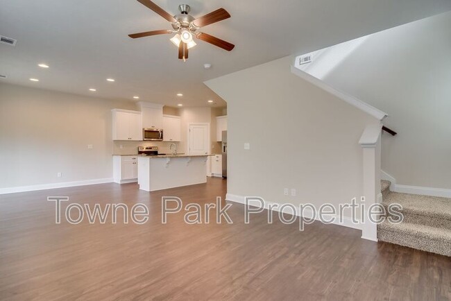 Building Photo - 1830 Butternut Dr