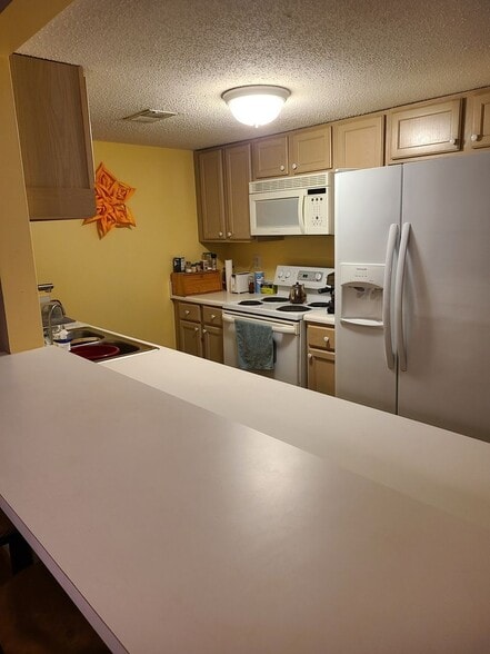 Building Photo - 5004 Falling Creek Ln