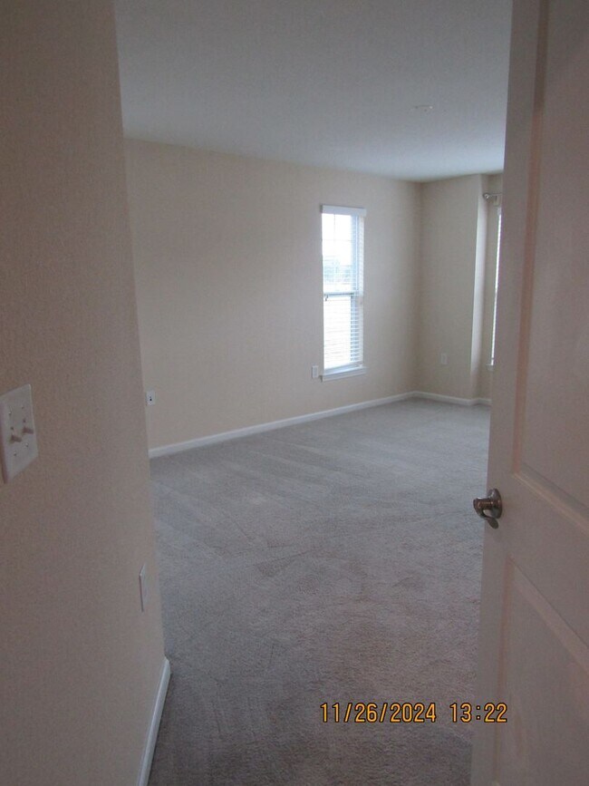 Building Photo - Hickory Manor