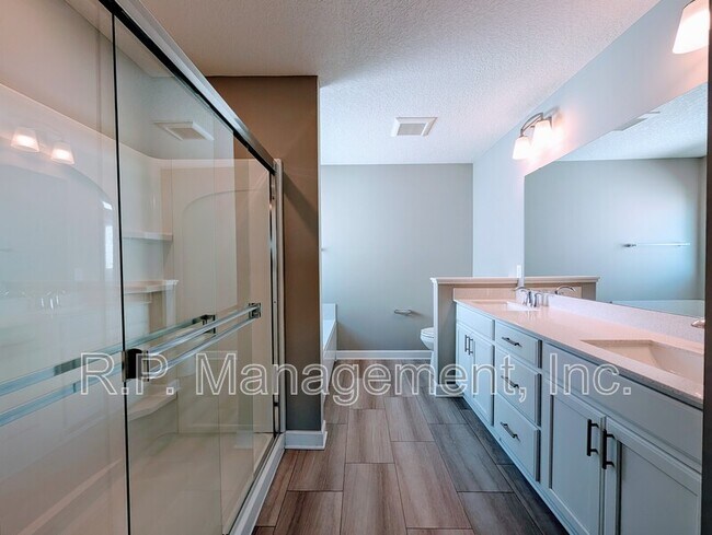 Building Photo - 9850 Glacial Valley Rd