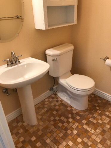 Building Photo - 8058 Centrebridge Dr