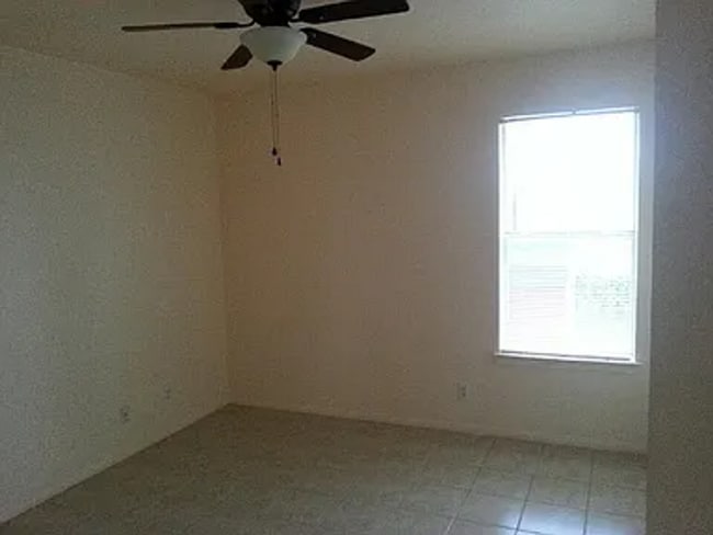 Building Photo - Alpine Apartments