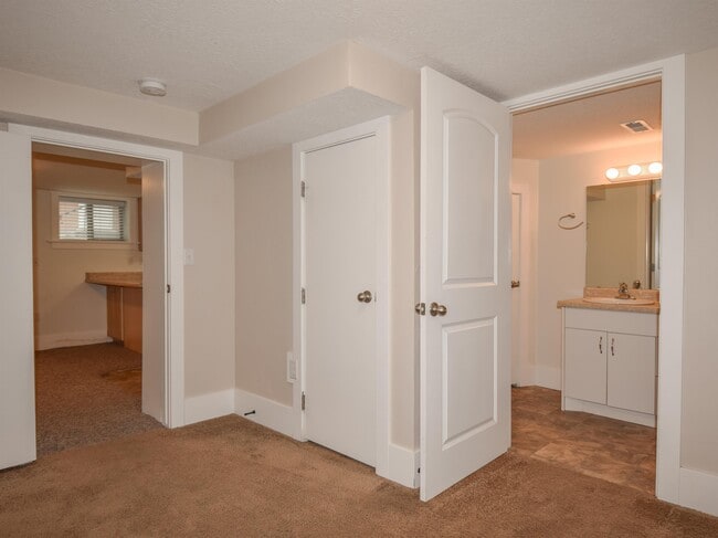 Building Photo - 271 N 100 E