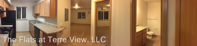 Building Photo - 1880 NE Terre View Dr