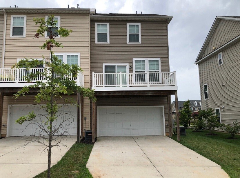 Building Photo - 512 Cobble Dr