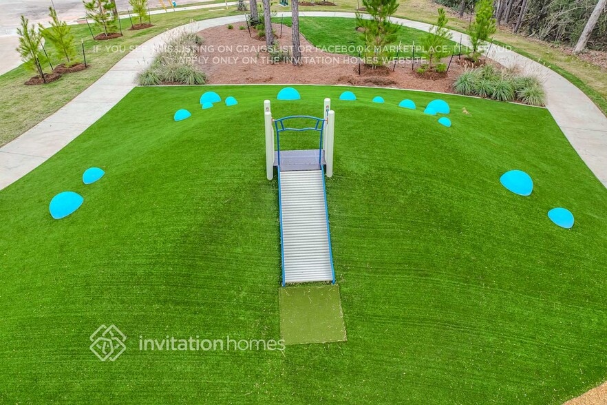 Building Photo - 24766 Linaria Dr