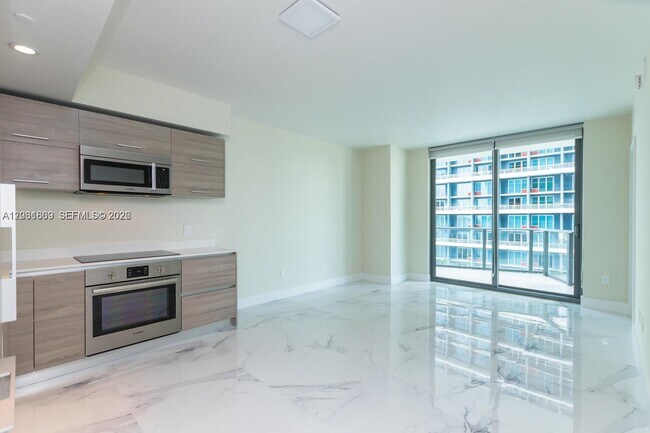 Building Photo - 1300 S Miami Ave