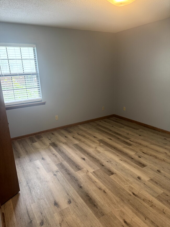 Building Photo - 105 Rabun Ave