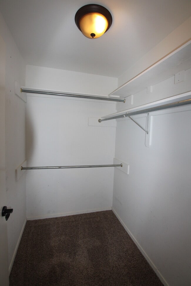 Building Photo - COMING SOON-Spacious 3 Bedroom in Whitehouse!