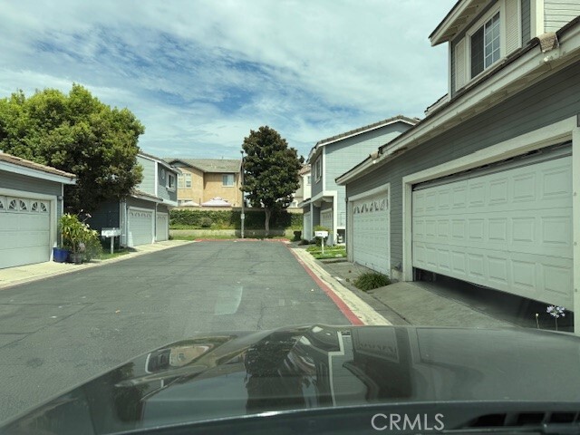 Building Photo - 6773 Foxcroft Ct