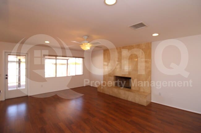 Building Photo - 1816 E Oxford Dr