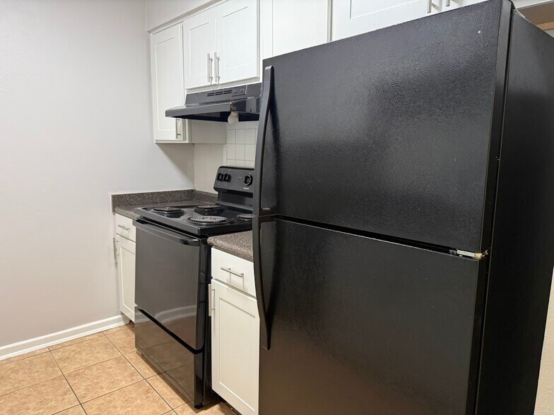 Building Photo - 11271 Florida Blvd