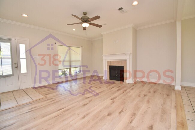 Building Photo - Updated 3 Bedroom, 2 Bath Home