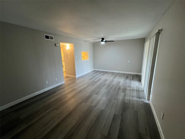 Building Photo - 12633 Memorial Dr