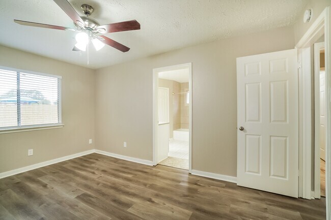 Building Photo - 1515 Windys Way