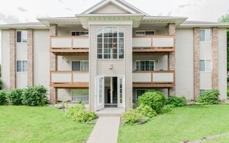 Building Photo - 2518 Rushmore Dr