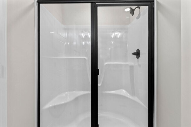 Building Photo - 247 Susan Lynn Dr