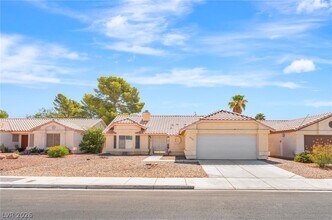 Building Photo - 4904 Spring Falls Way