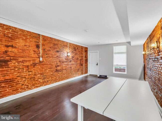 Building Photo - 3009 McElderry St