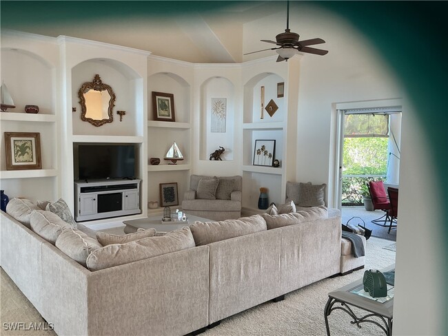 Building Photo - 2605 Beach Pkwy W