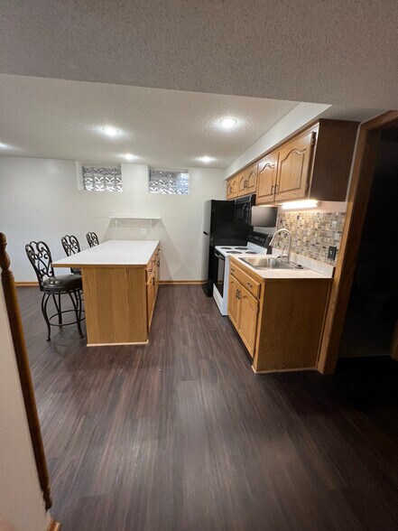 Building Photo - 3525 Big Woods Blvd