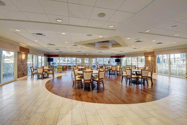 Building Photo - 3212 S Ocean Blvd