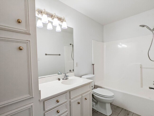 Building Photo - Move-in Ready 3 bed/ 2 bath home in South Bossier