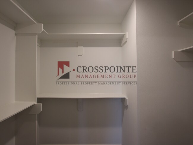 Building Photo - 2 Bedroom 2 Bath Townhome! Whitehouse ISD!  1/2 OFF FIRST FULL MONTH