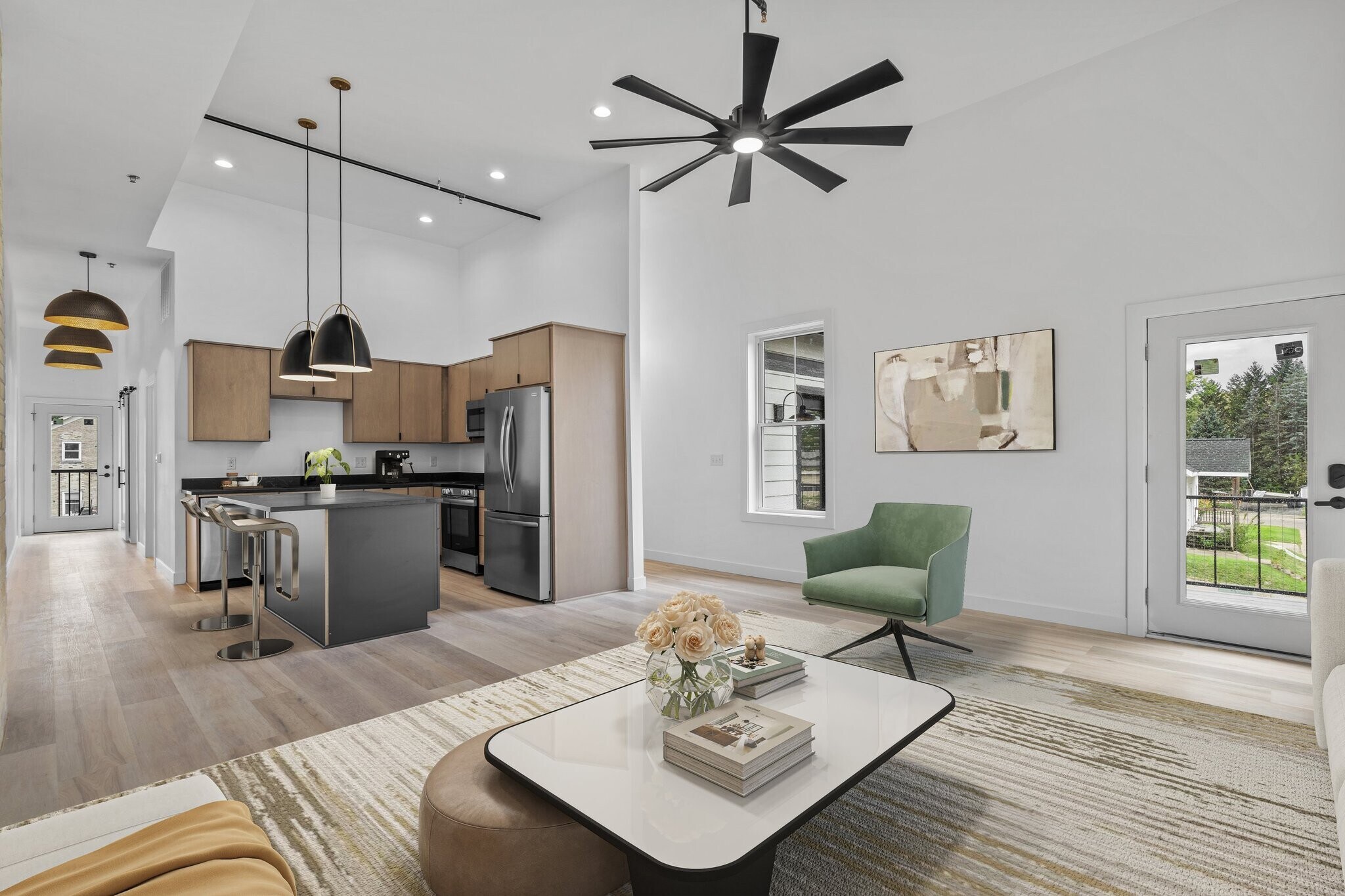 Building Photo - 308 Oak St