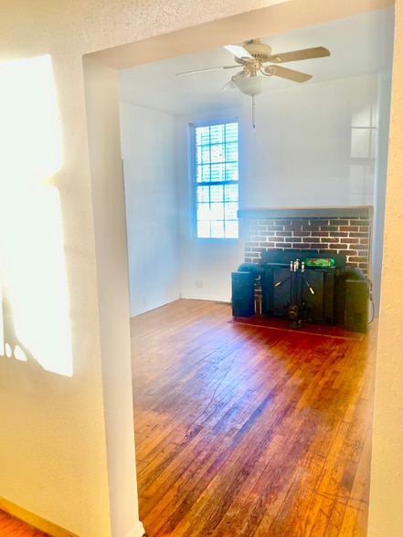 Building Photo - 120 Lynchburg Ave