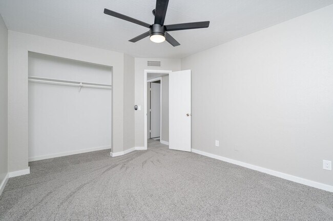 Building Photo - Stunning 3-Bedroom Home in Prime Glendale Location
