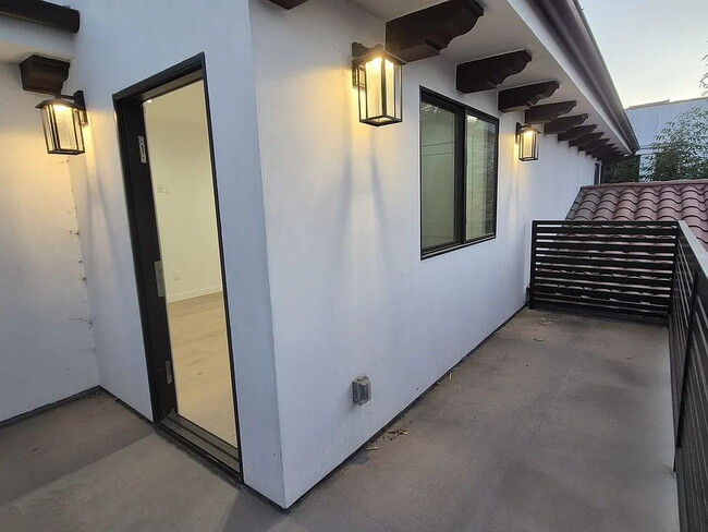 Building Photo - NO MIN CREDIT SCORE REQUIRED, BK OKAY, PAS...