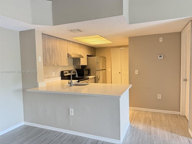 Building Photo - 5015 Wiles Rd