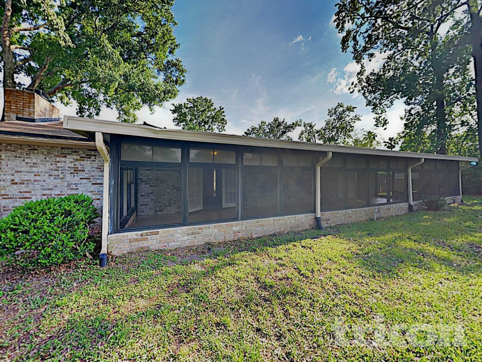 Building Photo - 1734 Alder Dr