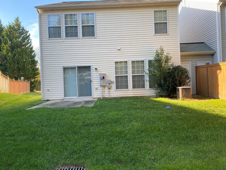 Rear - 200 Durston Loop