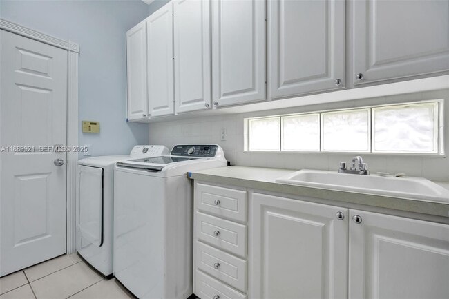 Building Photo - 8033 Kaliko Ln