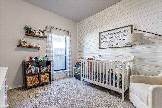 Building Photo - 226 N Bearkat Ct