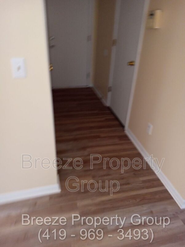 Building Photo - 2992 Megan Cir