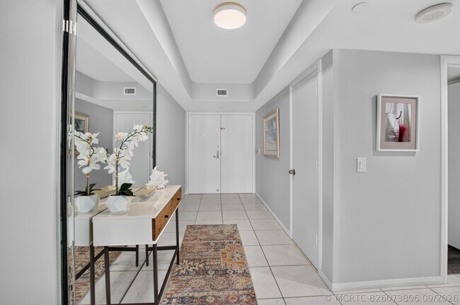 Building Photo - 3211 S Ocean Blvd