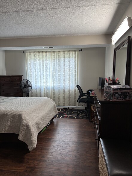 Building Photo - 2500 Mystic Valley Pky