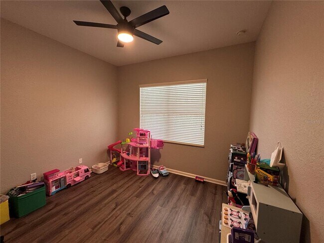 Building Photo - 6811 Helmsley Cir