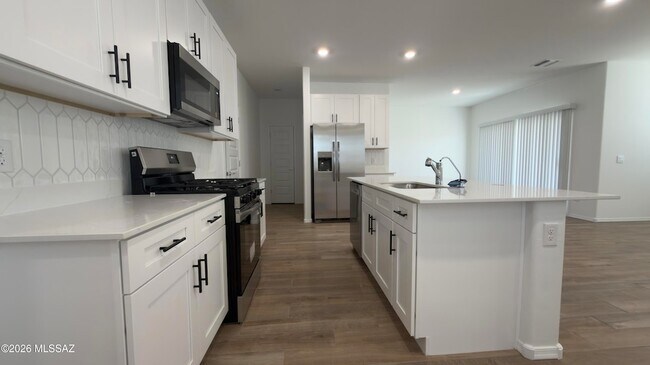 Building Photo - 10473 W Rutherford Ln