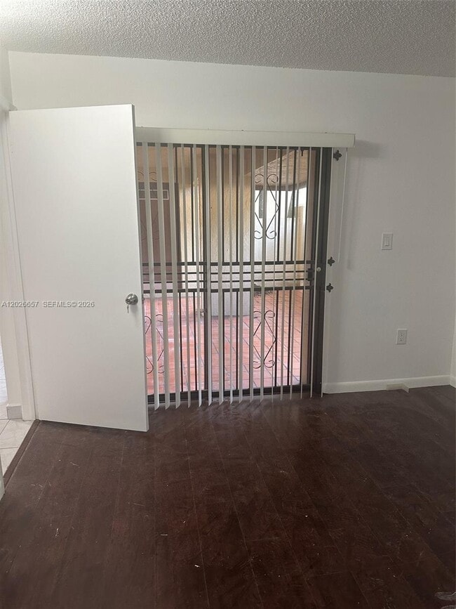 Building Photo - 9255 SW 125th Ave
