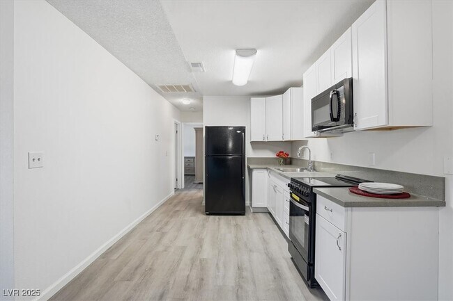 Building Photo - 1454 Elizabeth Ave