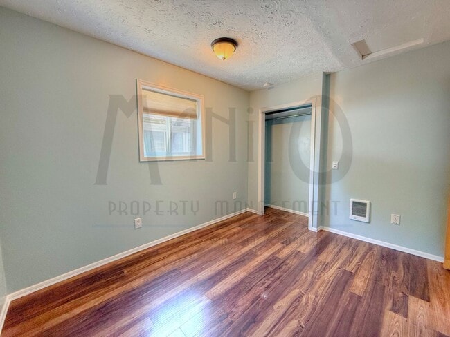 Building Photo - Spacious Dwight Merkel Home
