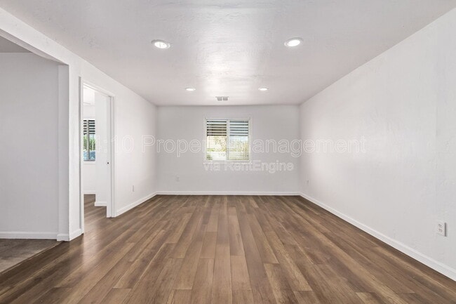 Building Photo - 1117 N 13th St