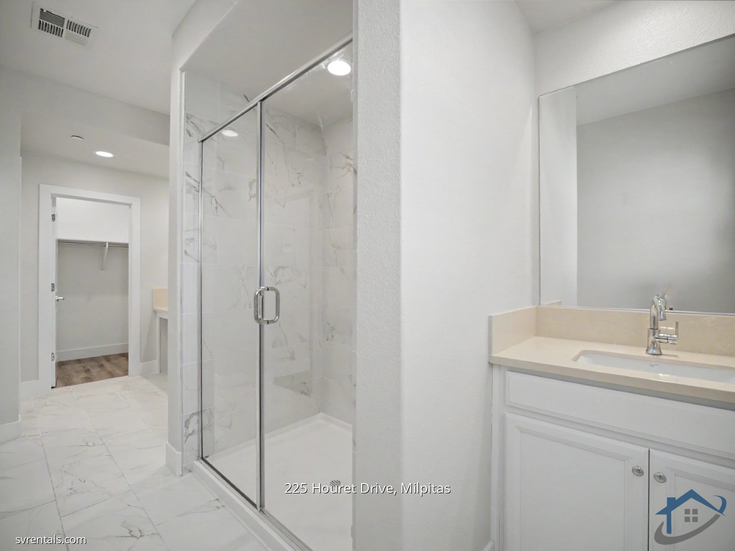 Building Photo - 225 Houret Dr