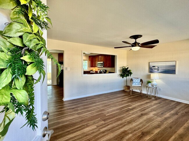 Building Photo - READY 08-26-25!! 3-Bedroom Ranch W/Fenced ...