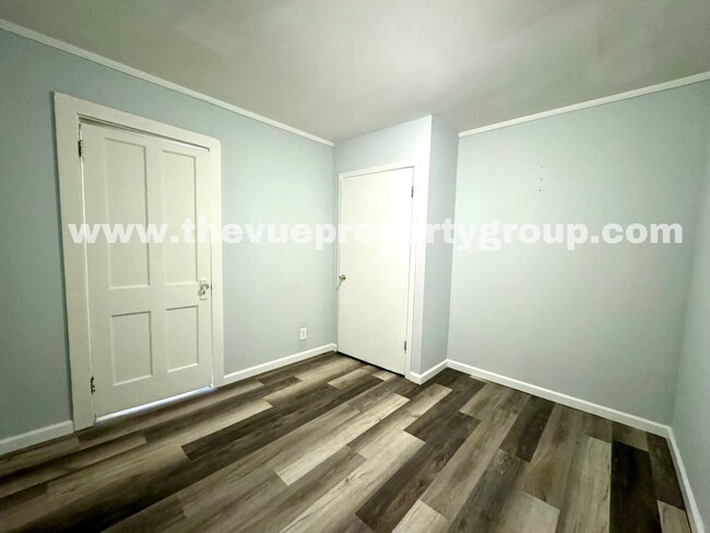 Building Photo - Spacious 3-Bedroom, 2-Bath Home with Modern Updates & Flex Rooms